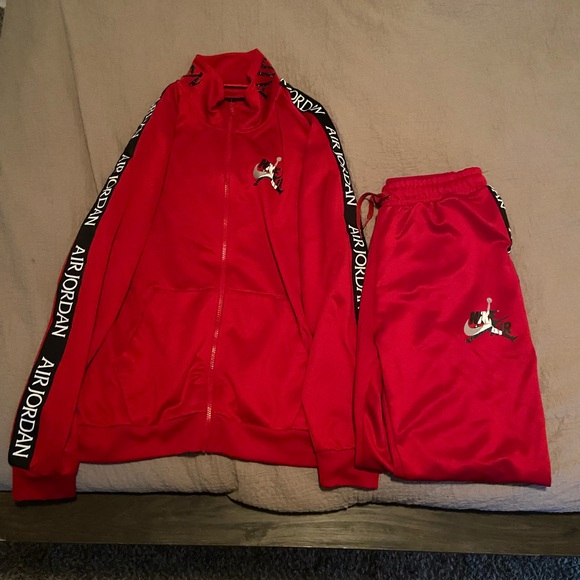 Jordan Tracksuit - Picture 1 of 3